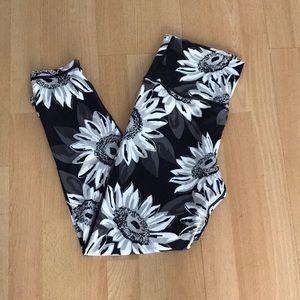 Aerie sunflower leggings